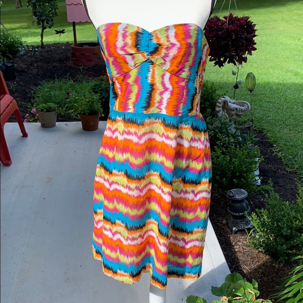 10 Gianni Bini Strapless Dress